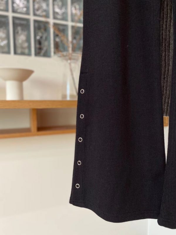 【S102762】✈️正韓🛫舒適輕盈質感 全鬆緊細坑紋排釦設計休閒長褲